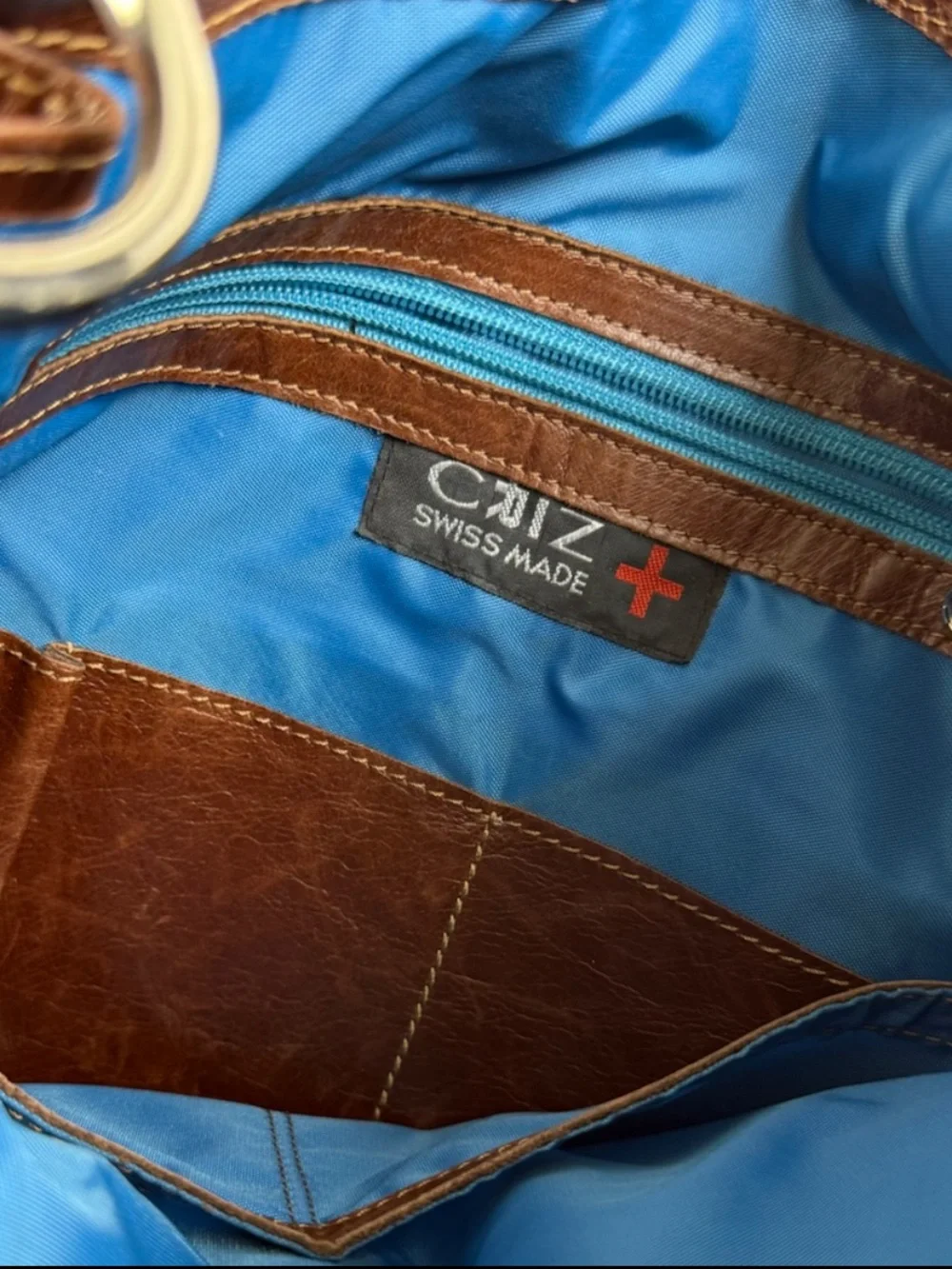 CRIZ Swiss Messenger Unisex Crossbody Bag Handmade Minimalist Quiet Luxury EUC